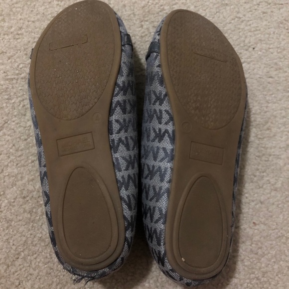Girls Michael Kors Flats - Picture 2 of 3
